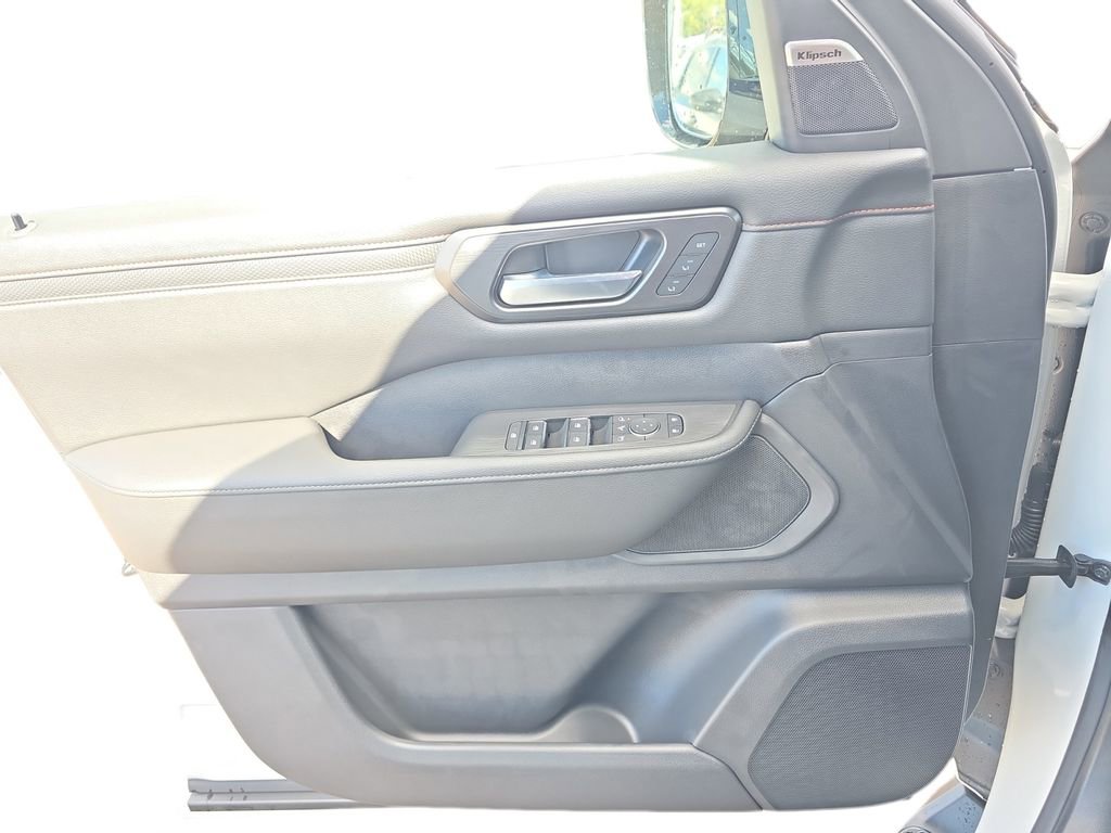 New 2026 Nissan Armada PRO-4X w/ Captain's Chari Seat Package image 17