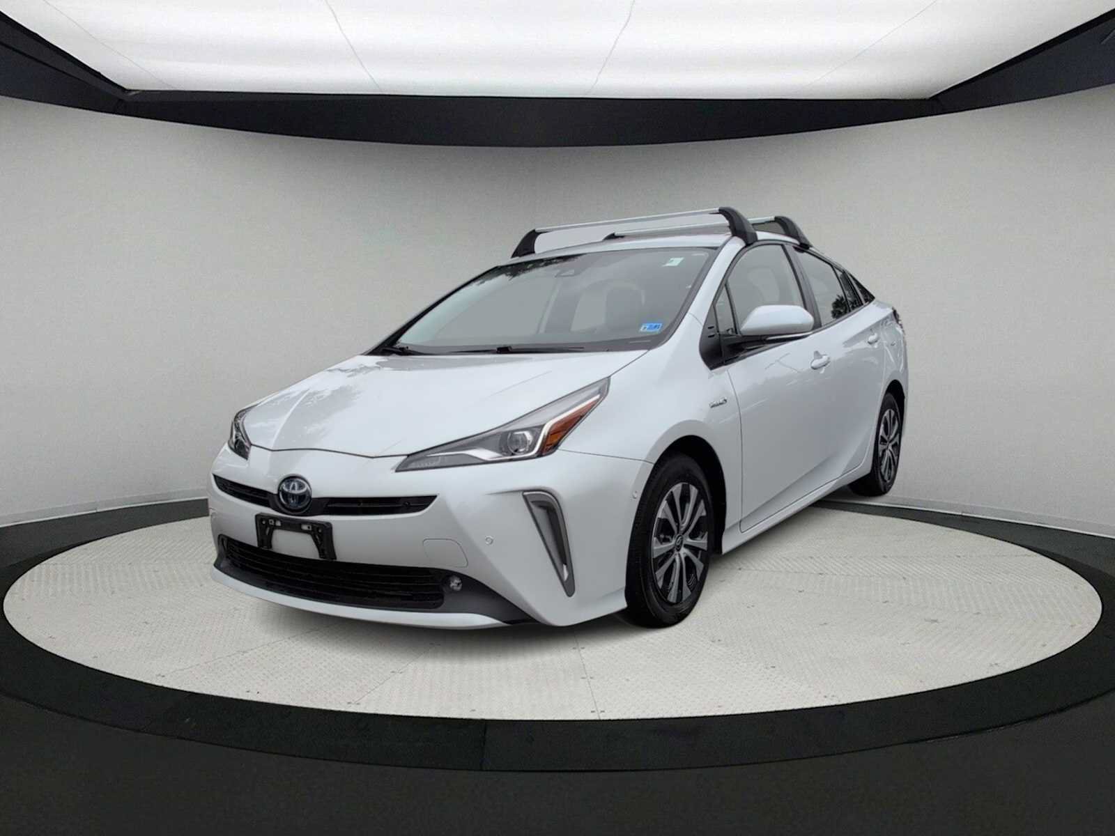 Used 2022 Toyota Prius XLE AWD/4WD image 4