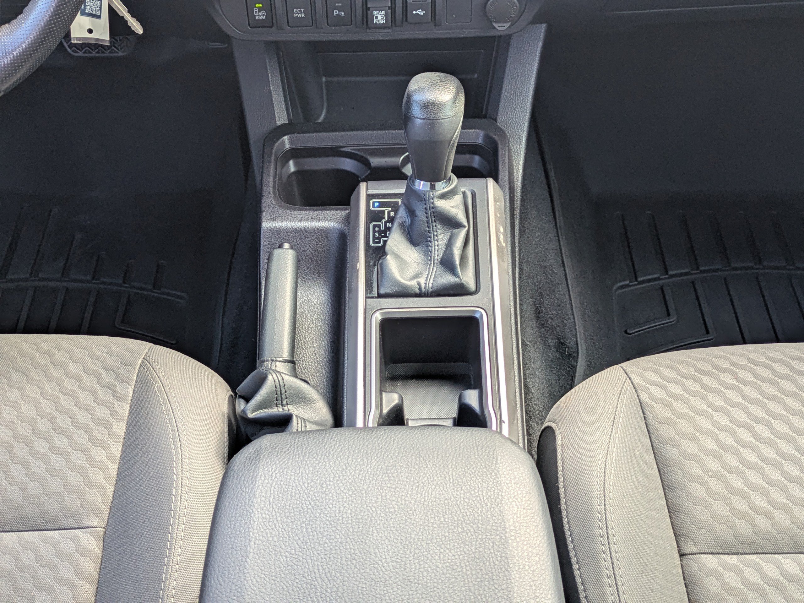 Used 2022 Toyota Tacoma SR5 RWD image 20