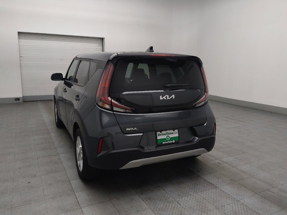 Used 2025 Kia Soul LX w/ LX Technology Package FWD image 5