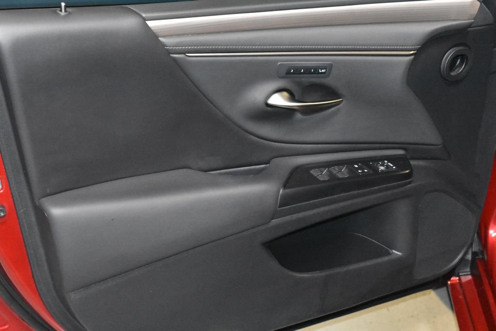 Used 2021 Lexus ES 350 F Sport w/ Accessory Package 2 FWD image 4