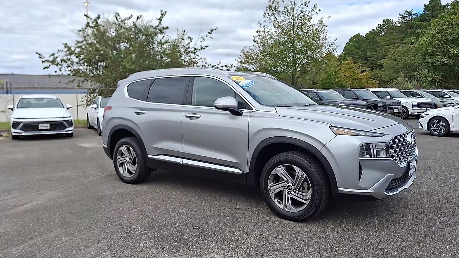 Certified 2022 Hyundai Santa Fe SEL w/ Convenience + Premium Package image 2