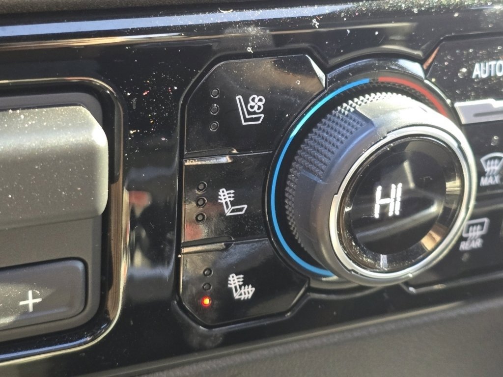 Certified 2024 Chevrolet Silverado 3500 High Country w/ High Country Premium Package image 6