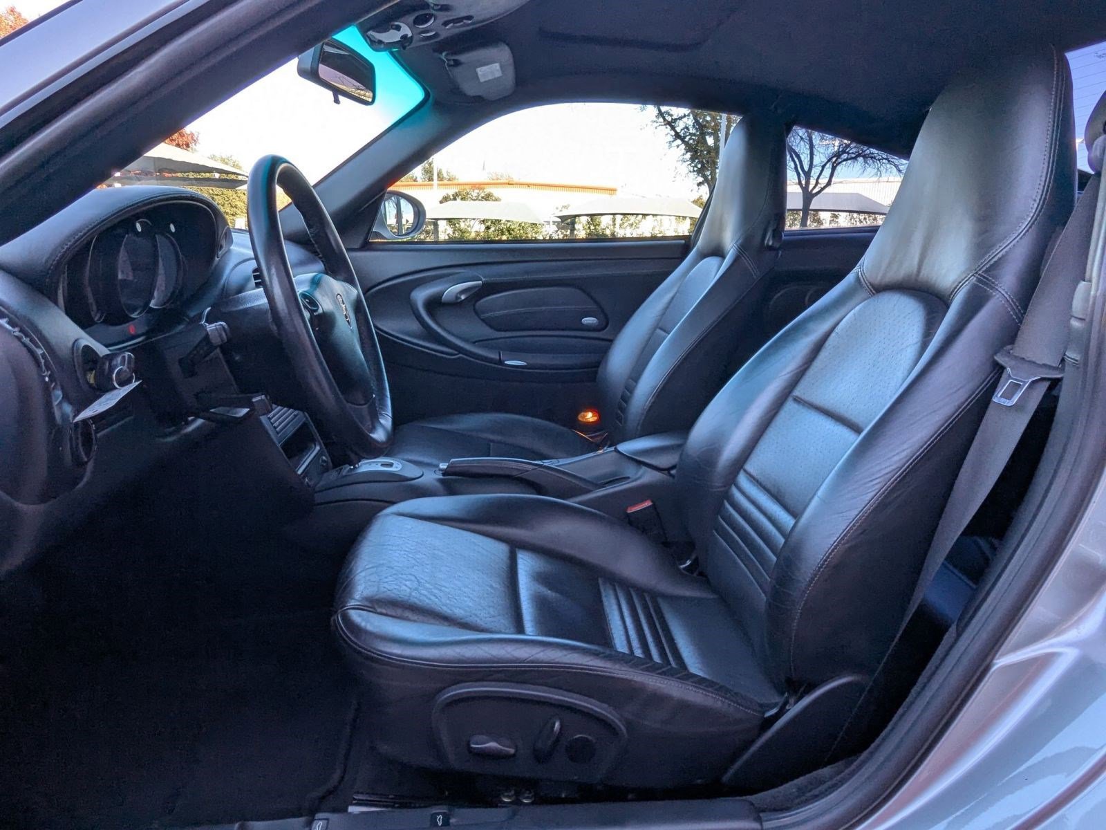 Used 2004 Porsche 911 Carrera 4S image 5