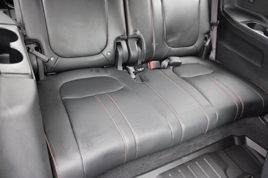 Used 2025 Honda Pilot TrailSport image 28