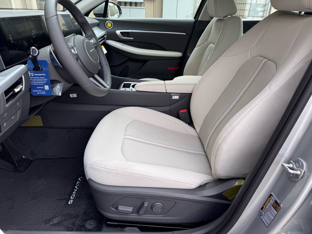 New 2026 Hyundai Sonata SEL FWD image 8