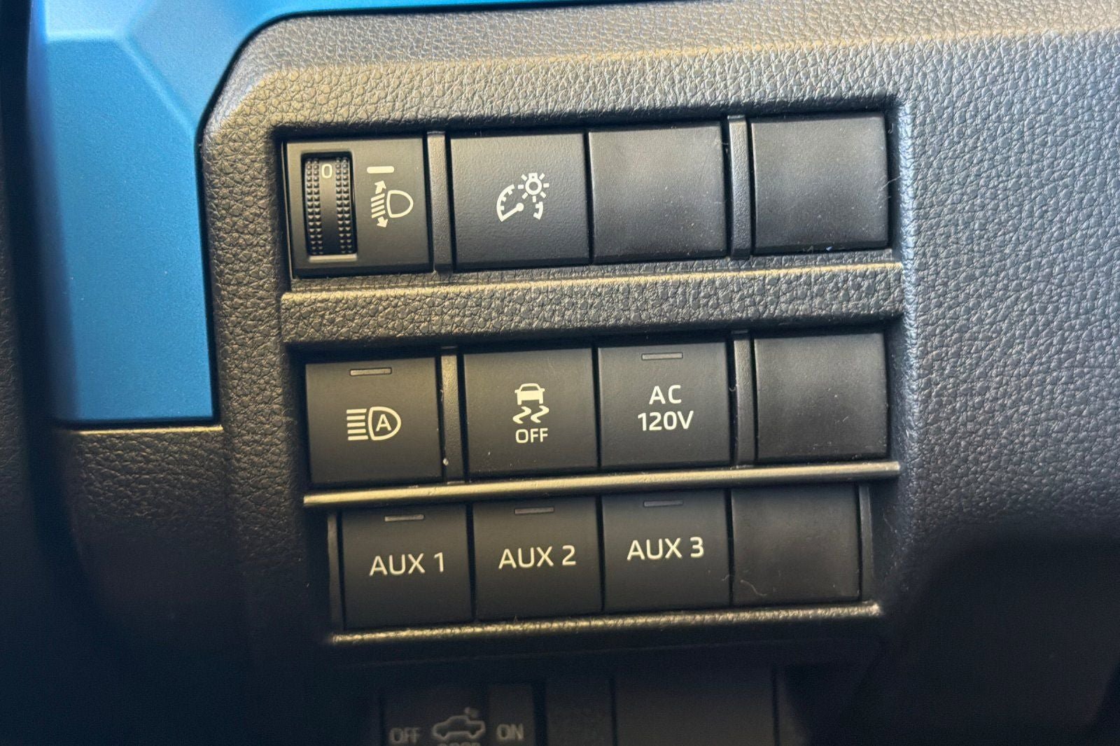 New 2026 Toyota Tacoma TRD Off-Road AWD/4WD image 30