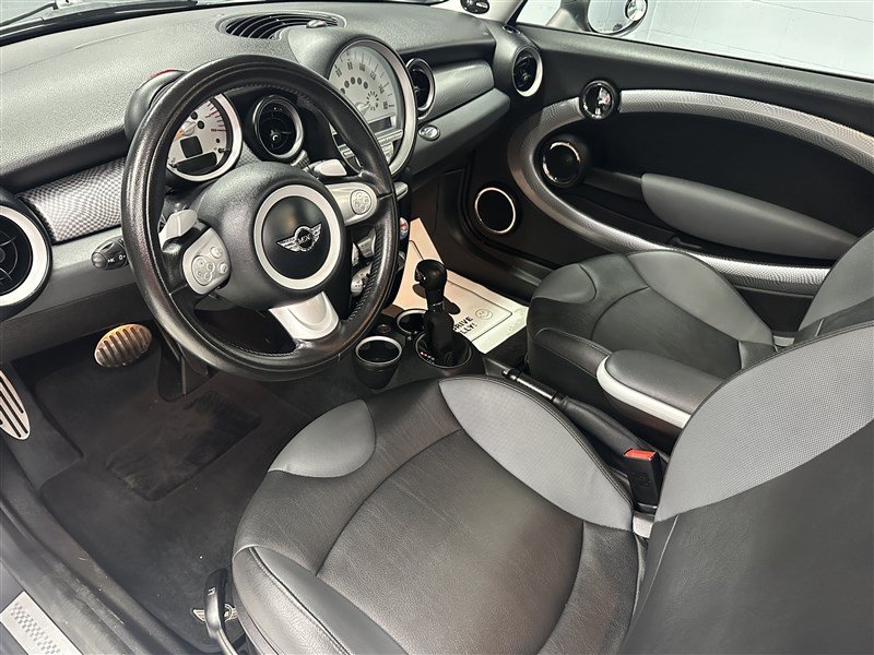 Used 2010 MINI Cooper S FWD image 2