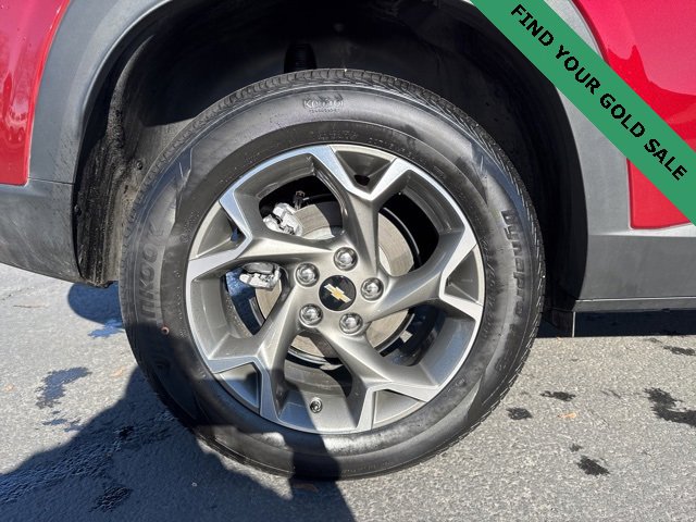 Certified 2025 Chevrolet Trax LT w/ LT Convenience Package image 9