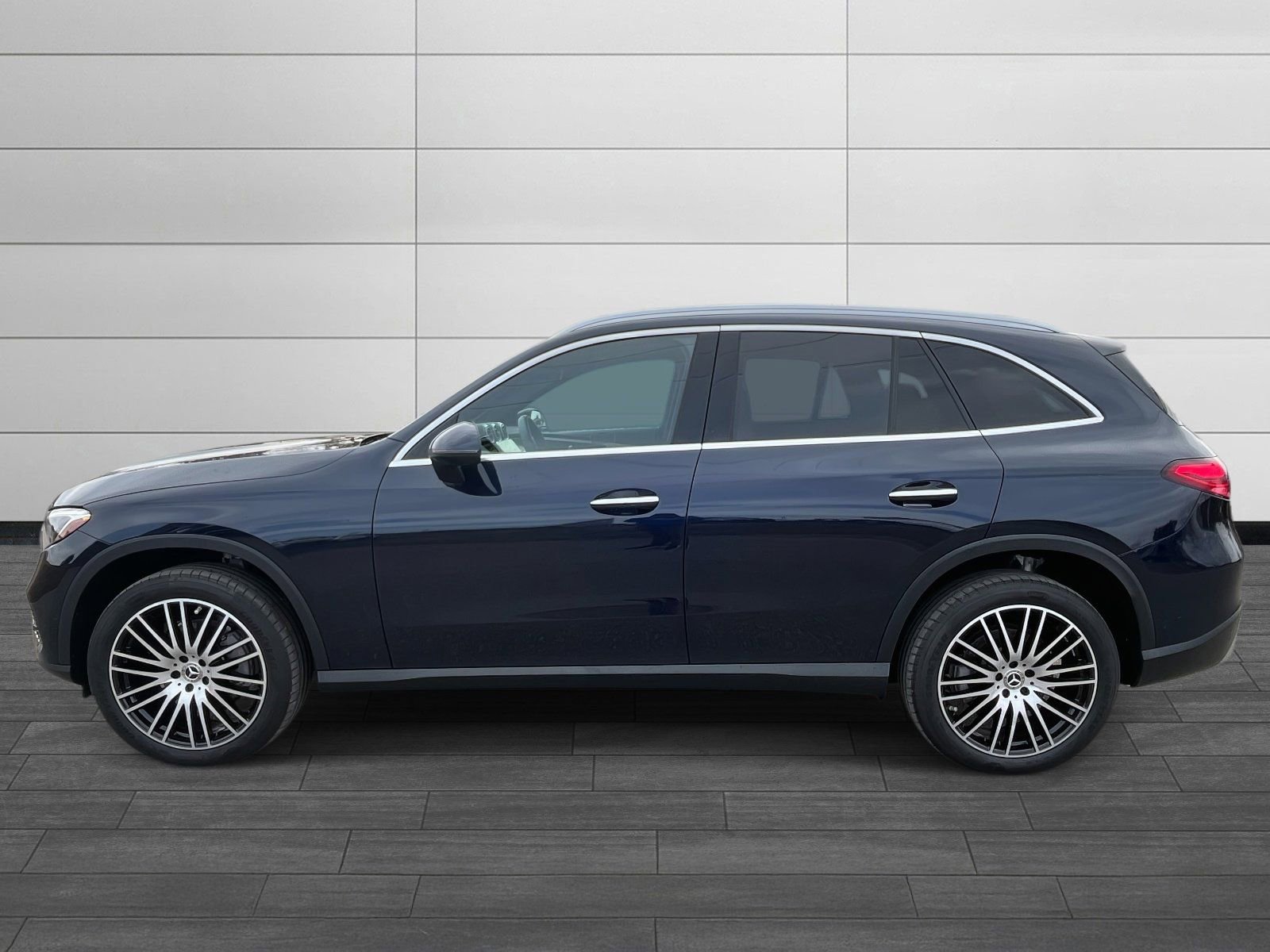 Certified 2024 Mercedes-Benz GLC 300 image 5