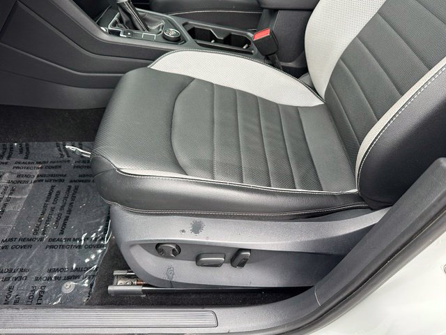 Certified 2023 Volkswagen Taos SEL AWD/4WD image 24