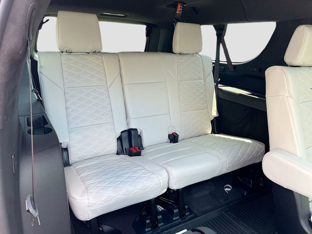 New 2026 Cadillac Escalade ESV Platinum Sport w/ LPO, ONYX Package AWD/4WD image 34