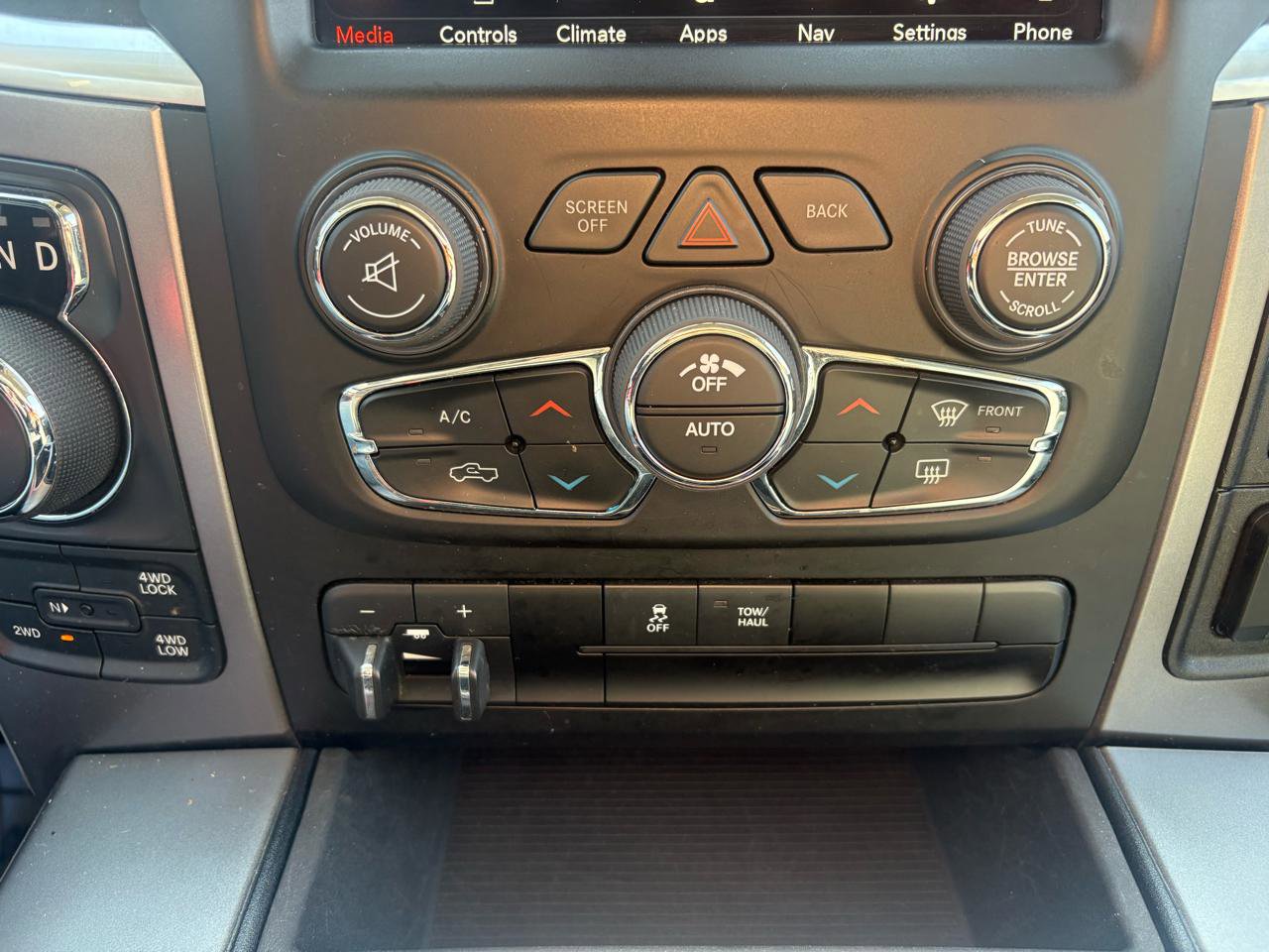 Used 2023 RAM 1500 Classic SLT w/ Trailer & Traction Group image 15