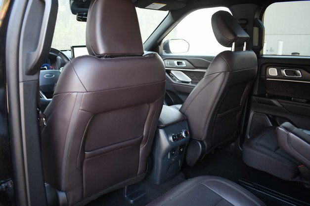 Used 2025 Ford Explorer Platinum w/ LUX Leather Package AWD/4WD image 22