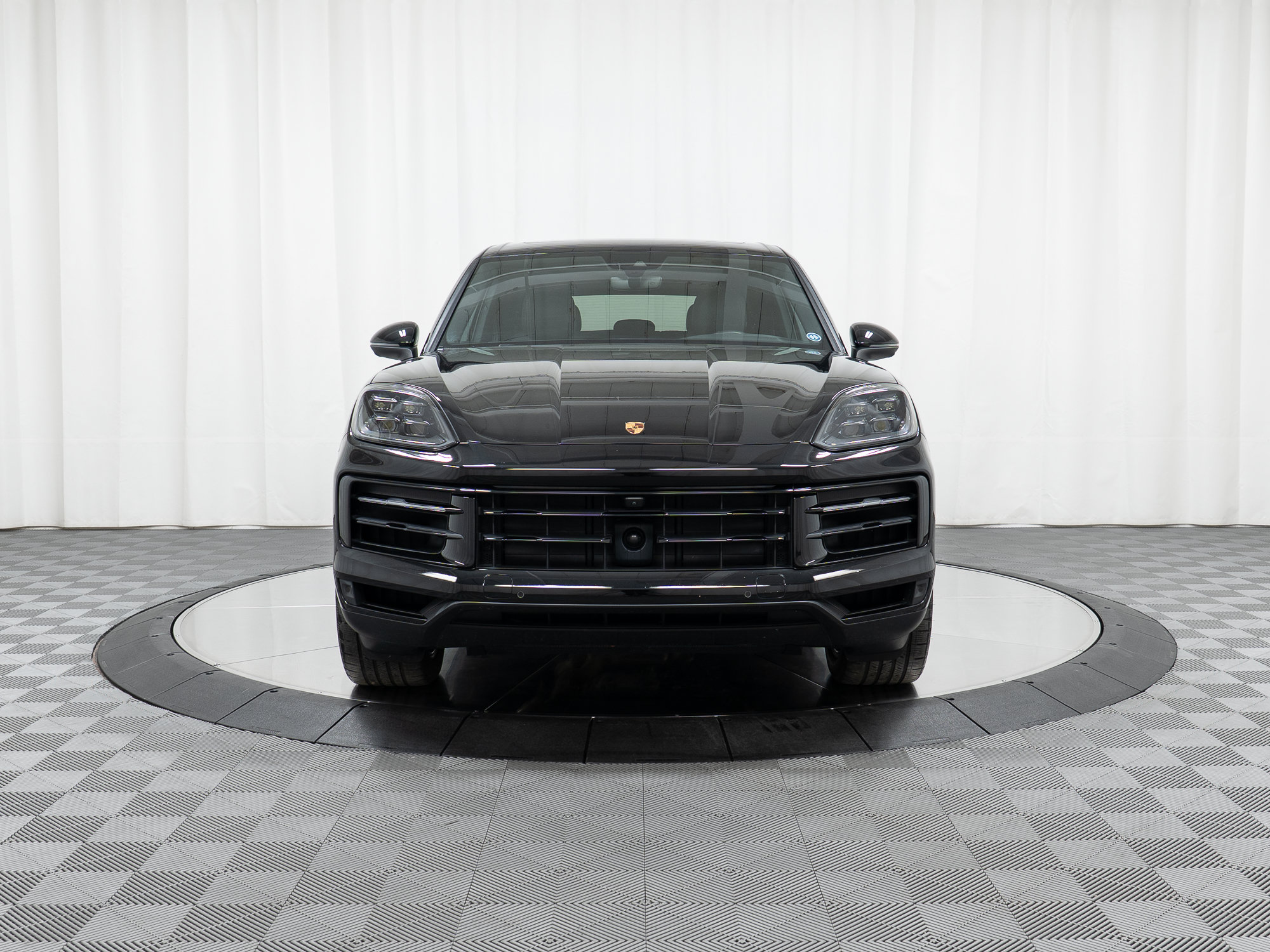 Used 2025 Porsche Cayenne AWD/4WD image 10