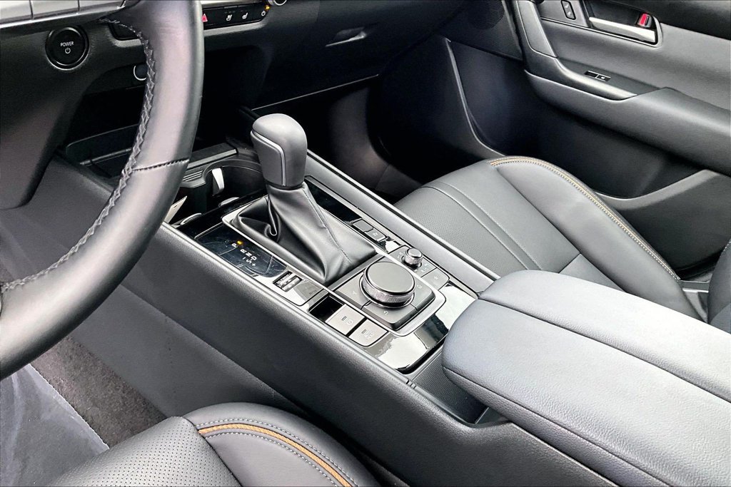 Certified 2026 MAZDA CX-50 AWD 2.5 Hybrid w/ Premium Pkg image 10