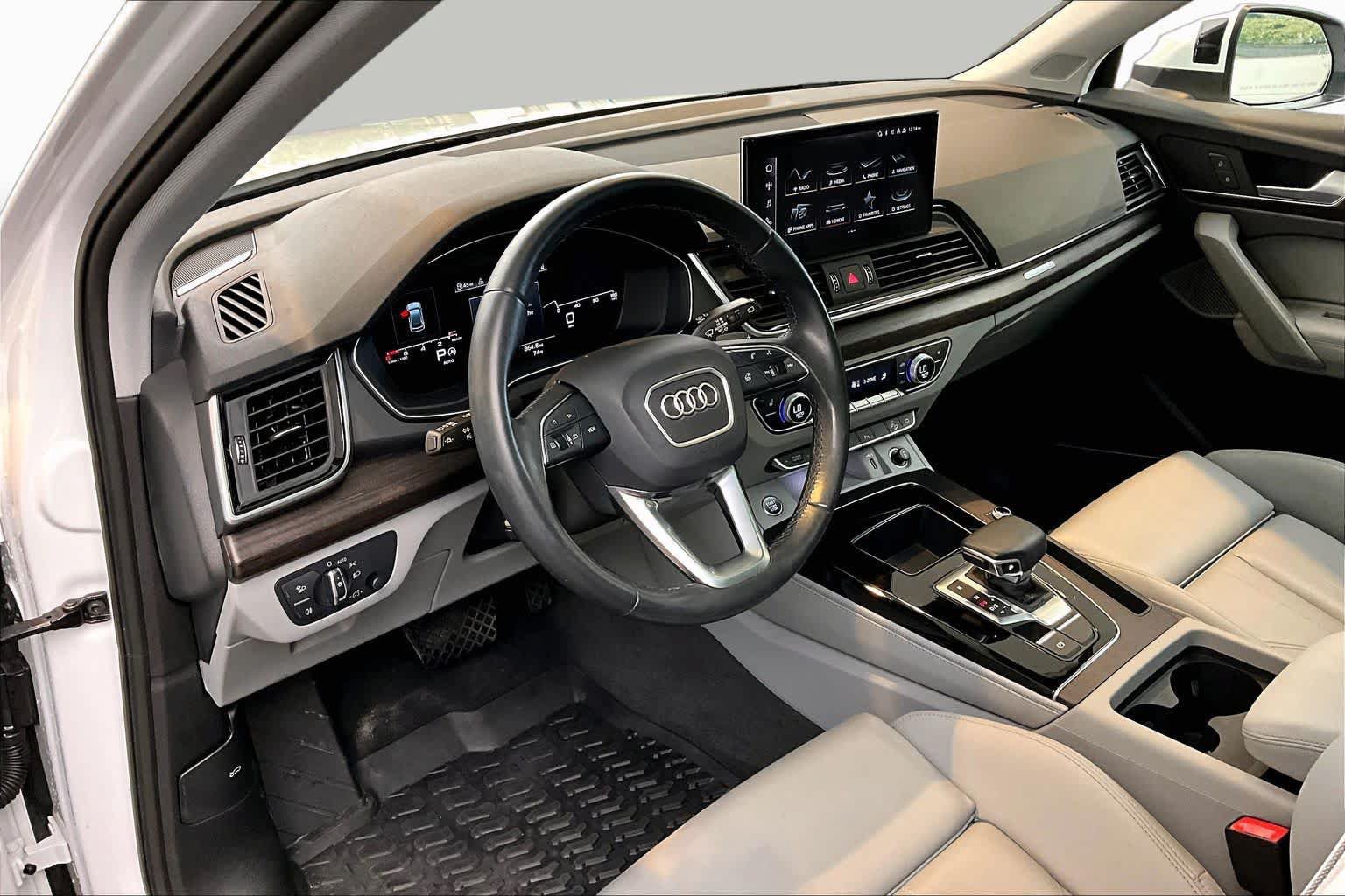 Certified 2024 Audi Q5 2.0T Premium Plus w/ Premium Plus Package AWD/4WD image 18