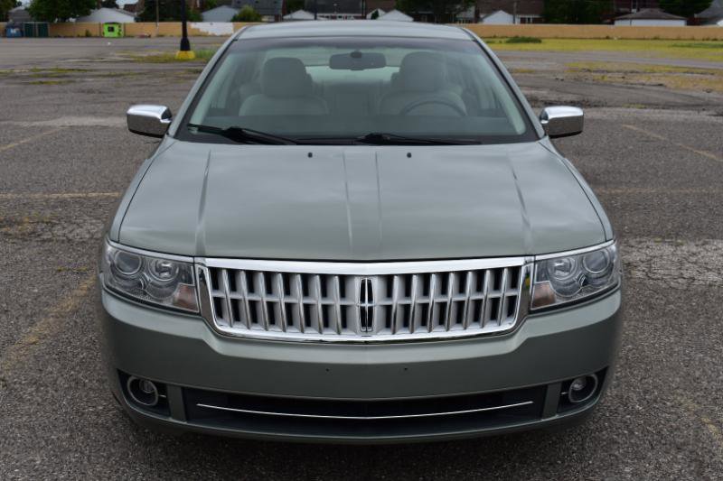 Used 2009 Lincoln MKZ image 3