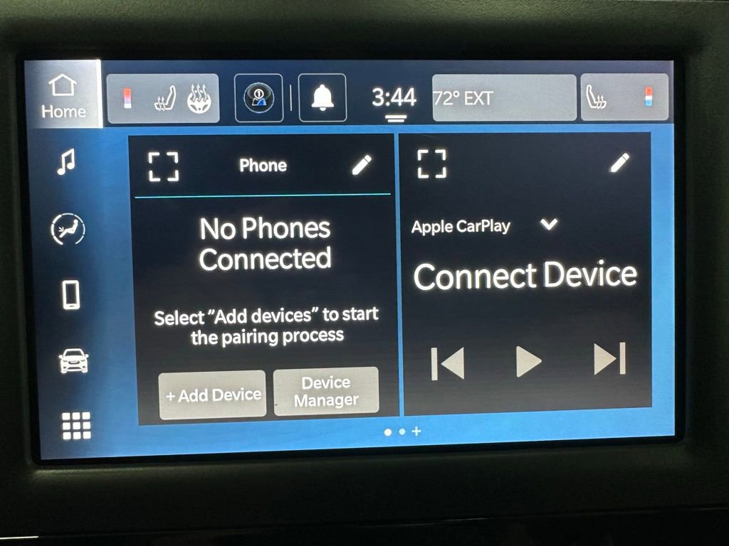 Used 2023 Chrysler Voyager LX image 26