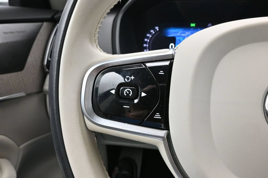 Used 2024 Volvo XC90 B6 Plus w/ Protection Package Premier AWD/4WD image 25