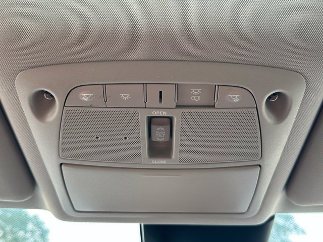 Used 2020 Nissan Rogue SV w/ Sun & Sound Touring Package AWD/4WD image 35