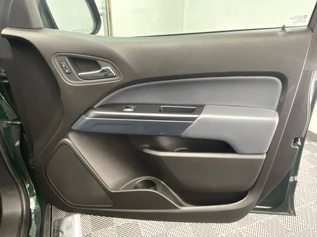 Used 2015 Chevrolet Colorado Z71 image 12