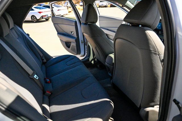 New 2026 Hyundai Elantra SE image 14