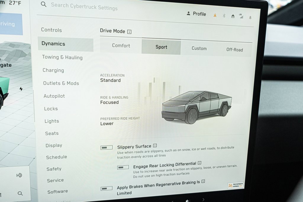 Used 2024 Tesla Cybertruck AWD Crew Cab image 21