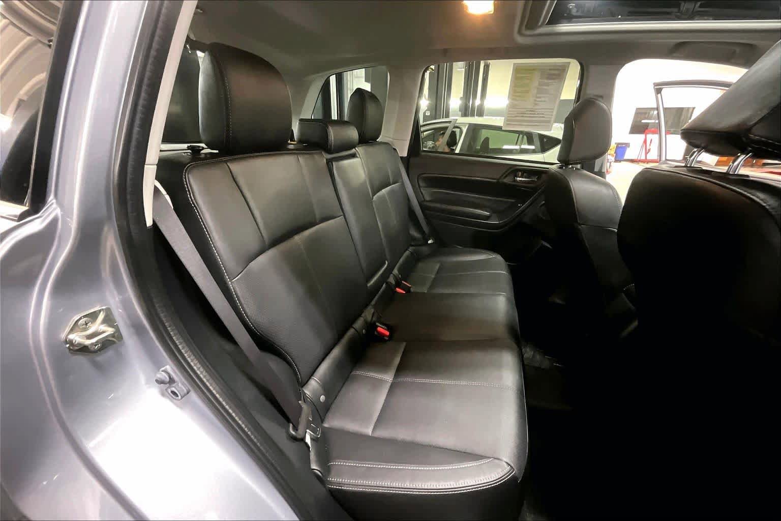 Used 2017 Subaru Forester 2.5i Touring AWD/4WD image 21