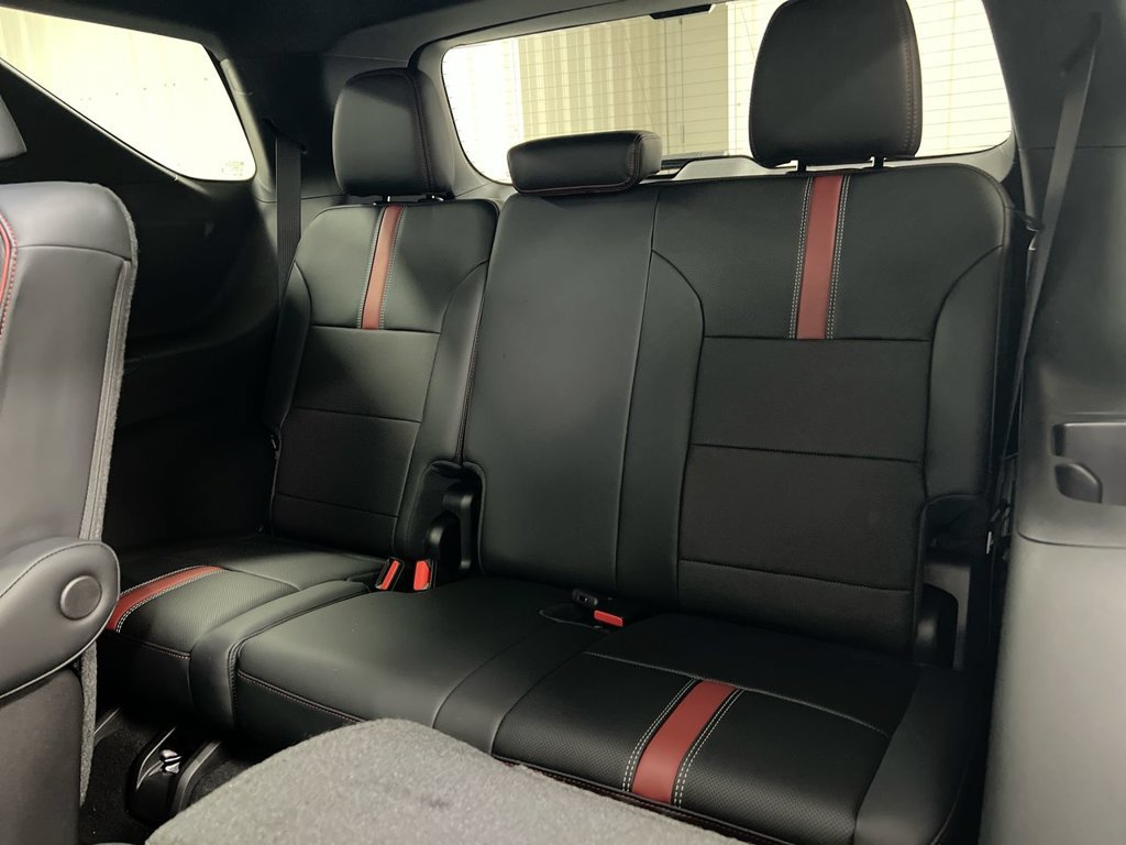 New 2027 Chevrolet Traverse RS w/ LPO, Floor Liner Package AWD/4WD image 25