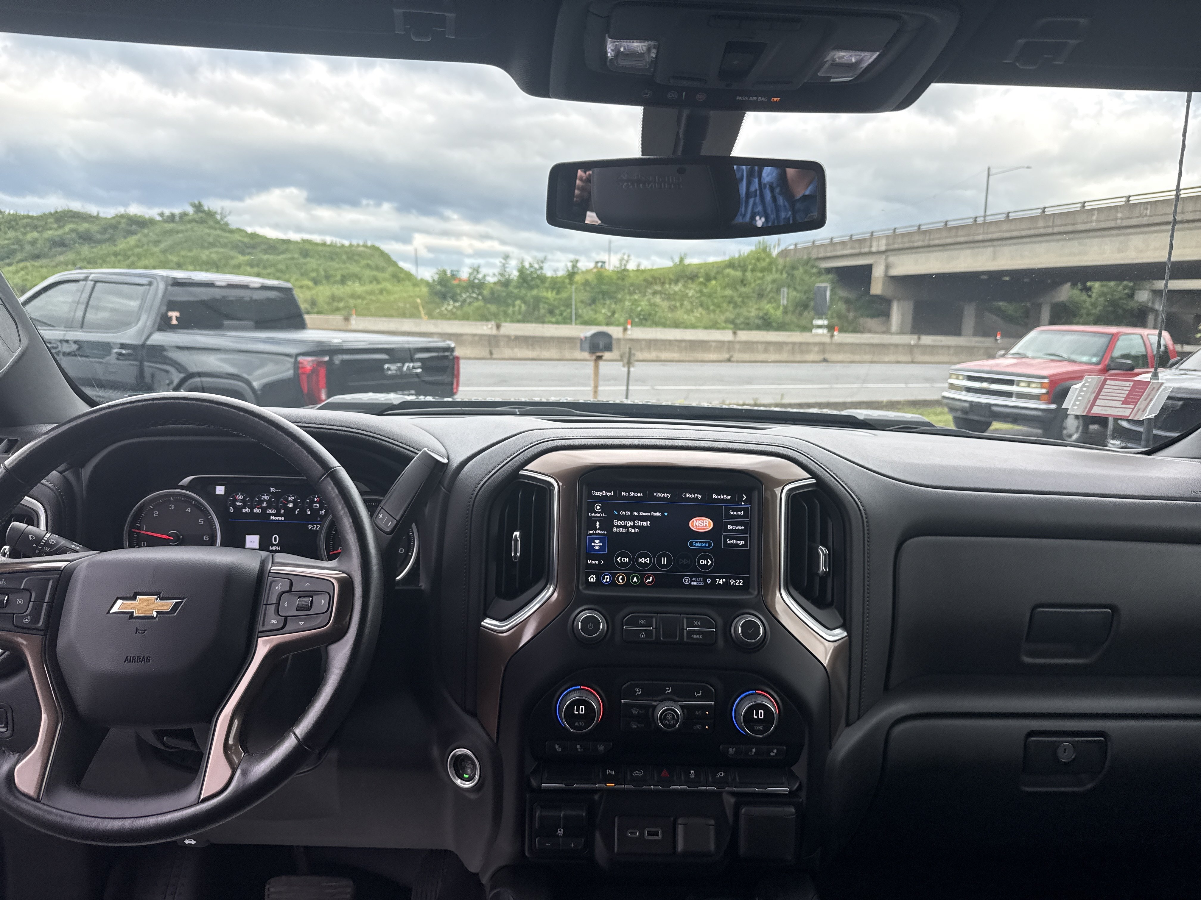 Used 2022 Chevrolet Silverado 2500 High Country AWD/4WD image 15
