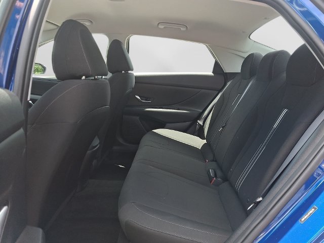 Used 2023 Hyundai Elantra SEL FWD image 10