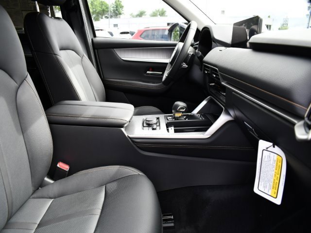 New 2025 MAZDA CX-70 Plug-In Hybrid w/ Premium Pkg image 33