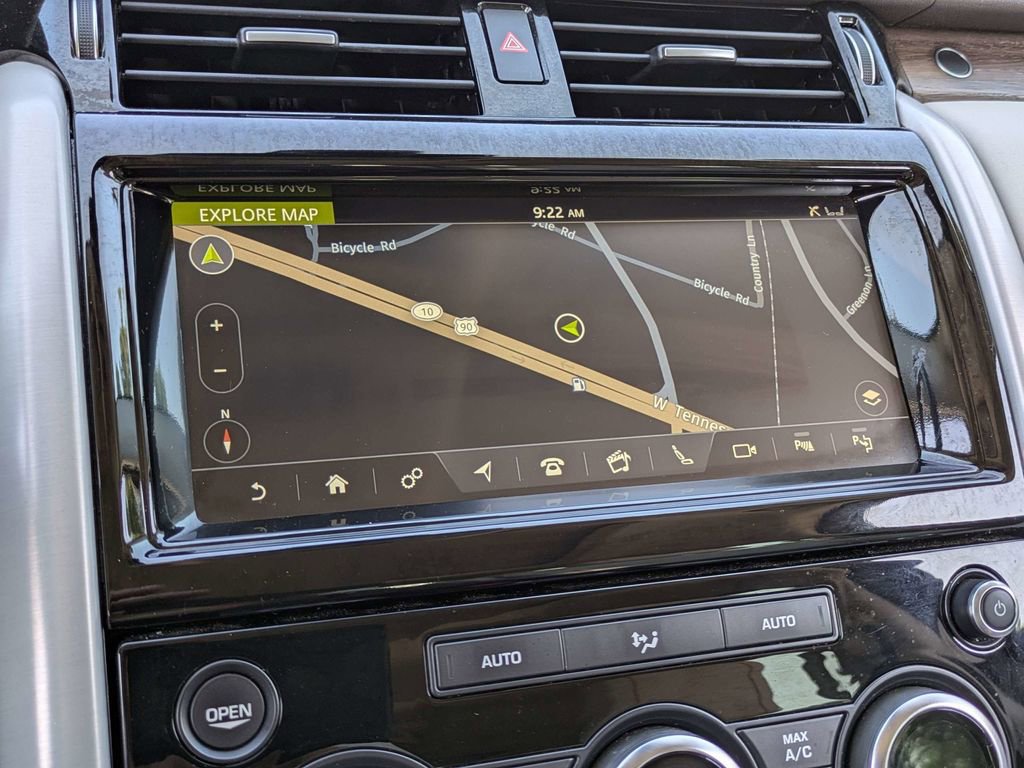 Used 2020 Land Rover Discovery HSE AWD/4WD image 25