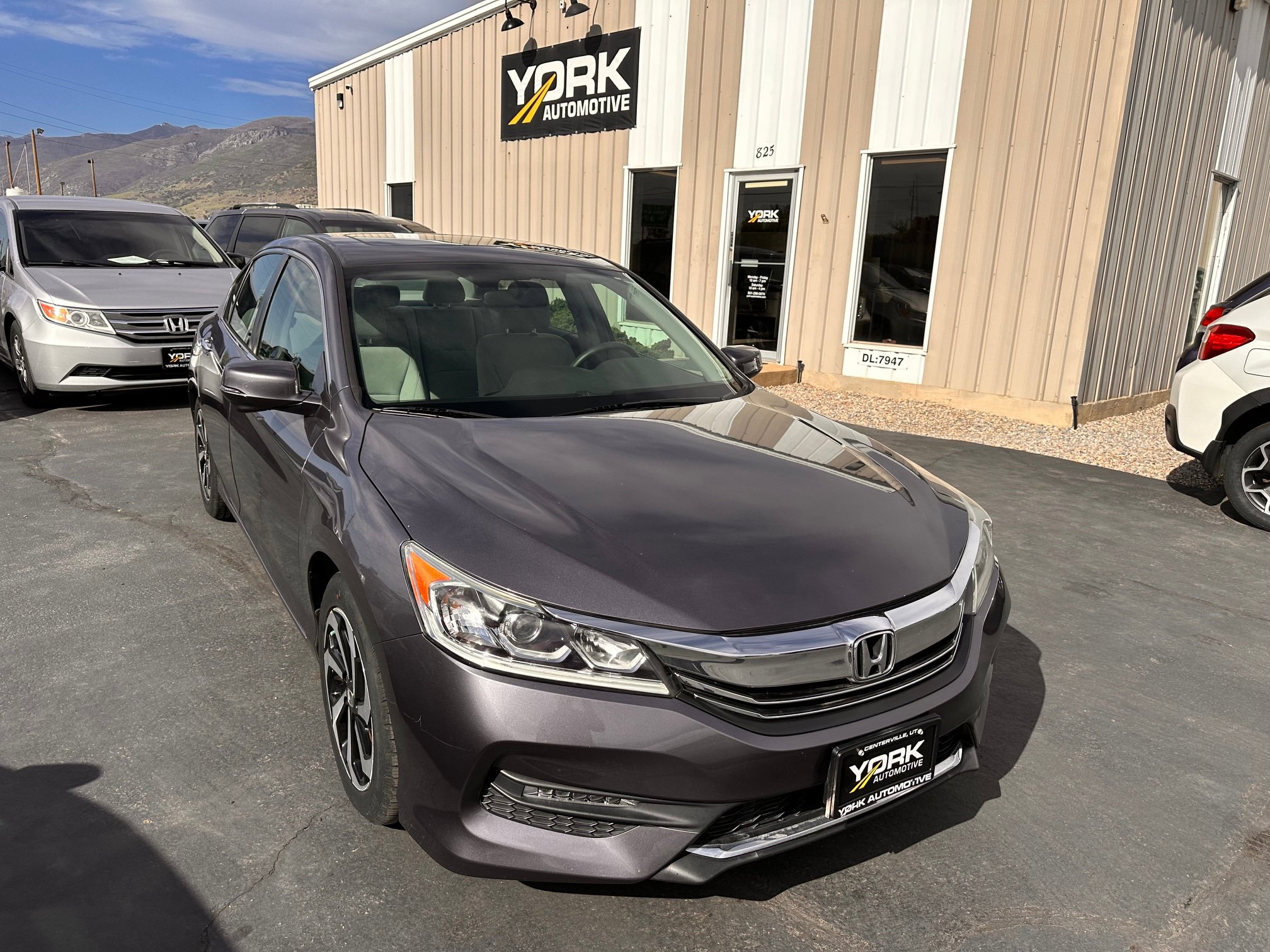 Used 2016 Honda Accord EX image 1