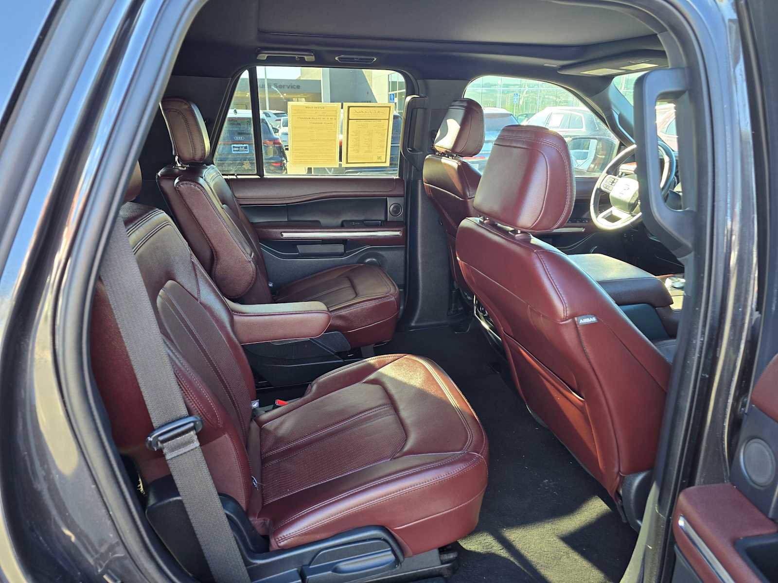 Used 2024 Ford Expedition Limited image 13