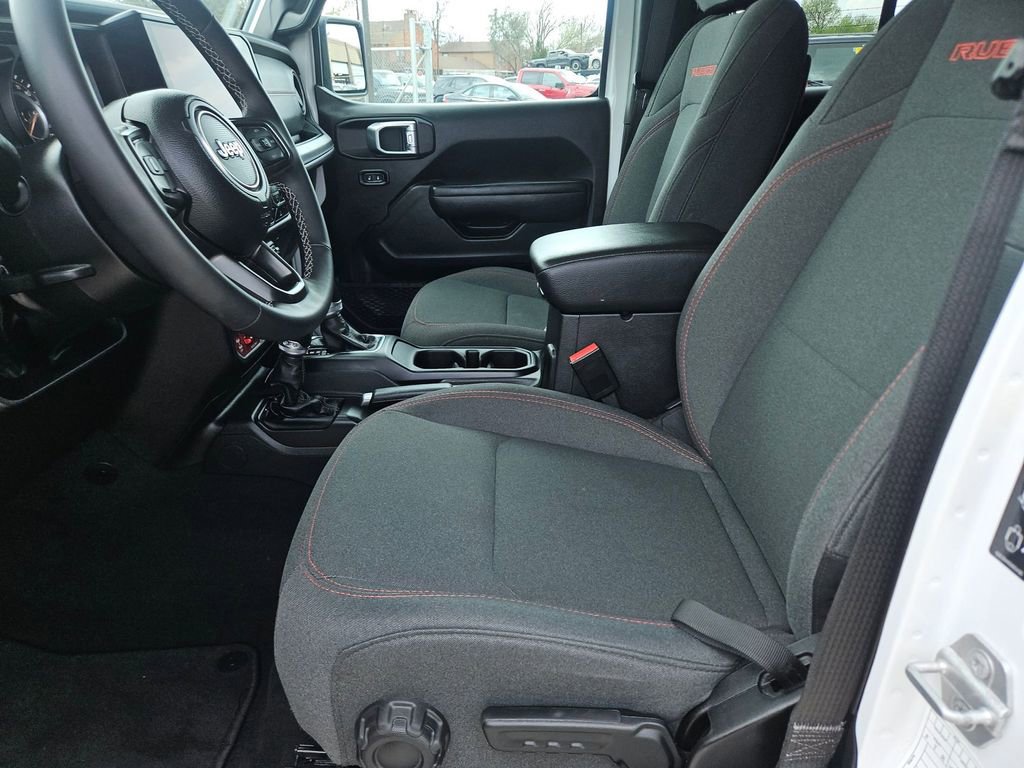 Used 2025 Jeep Wrangler Unlimited Rubicon image 9
