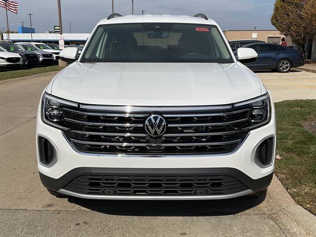 New 2026 Volkswagen Atlas SE image 2