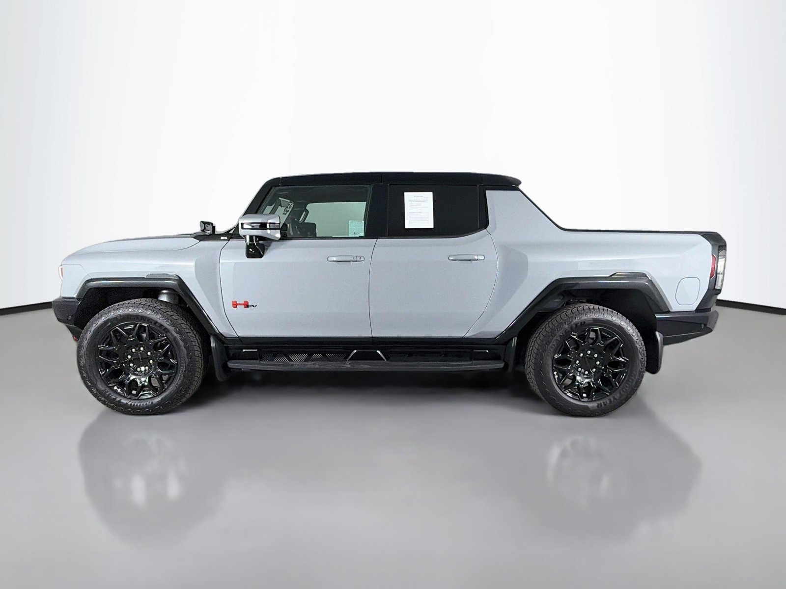 Used 2025 GMC Hummer EV 2X w/ LPO, Illumination Package AWD/4WD image 4