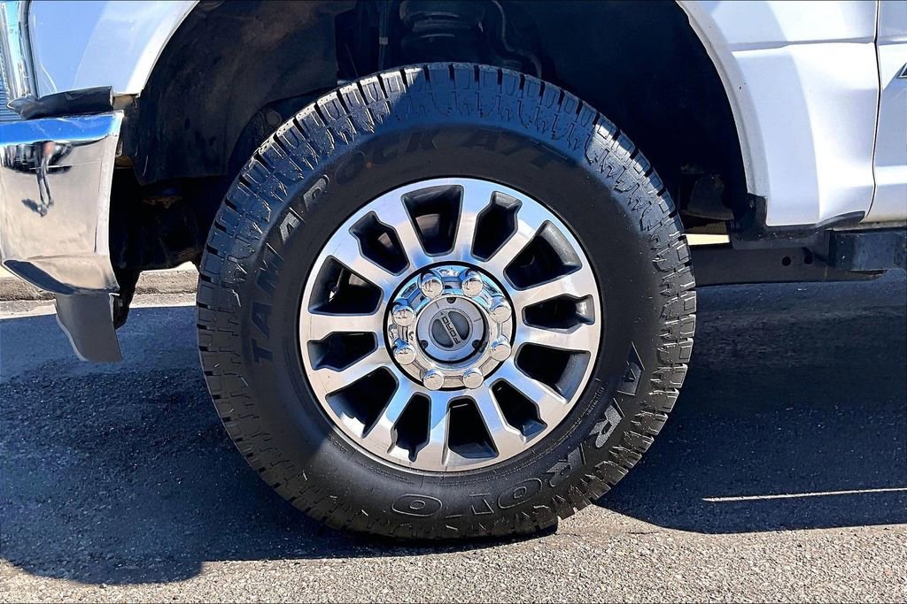 Used 2021 Ford F250 Lariat w/ Lariat Value Package image 4