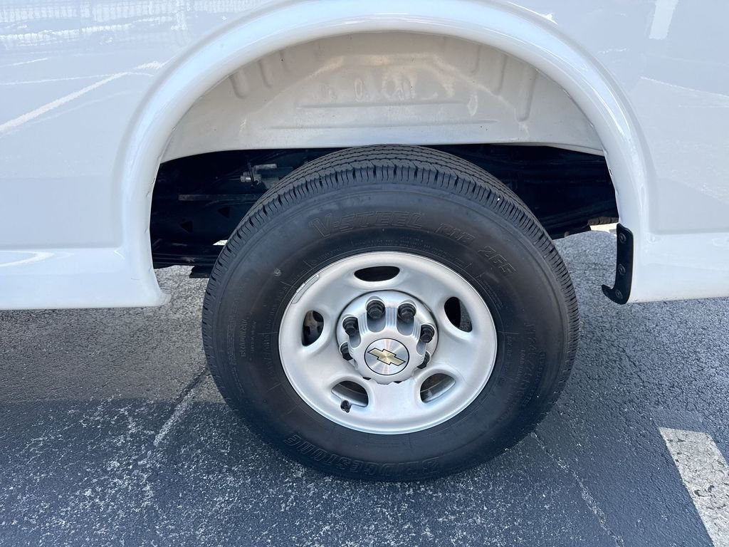 Used 2025 Chevrolet Express 2500 Extended w/ Driver Convenience Package RWD image 67