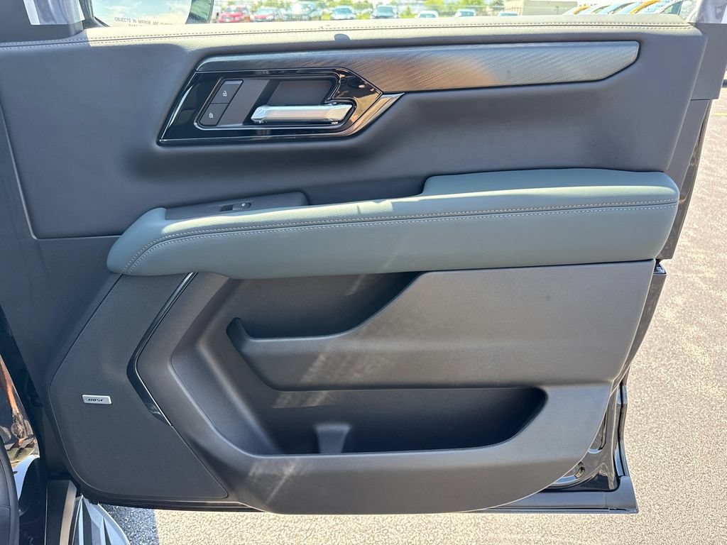 New 2026 GMC Yukon XL AT4 AWD/4WD image 37