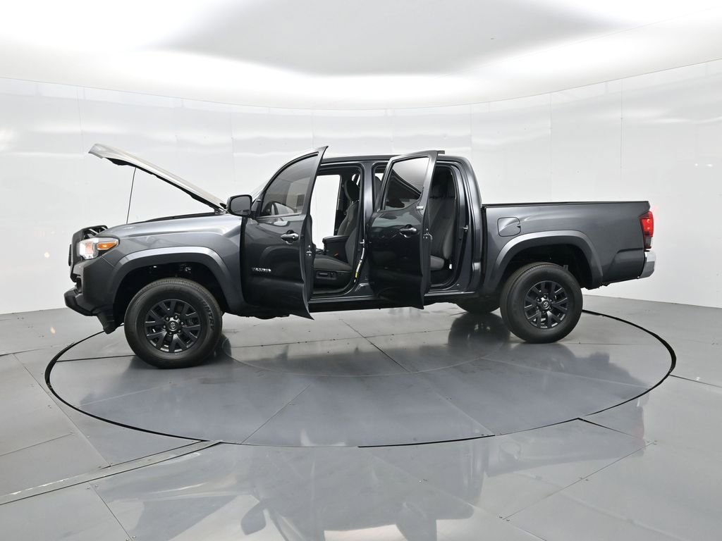 Used 2022 Toyota Tacoma SR5 image 37