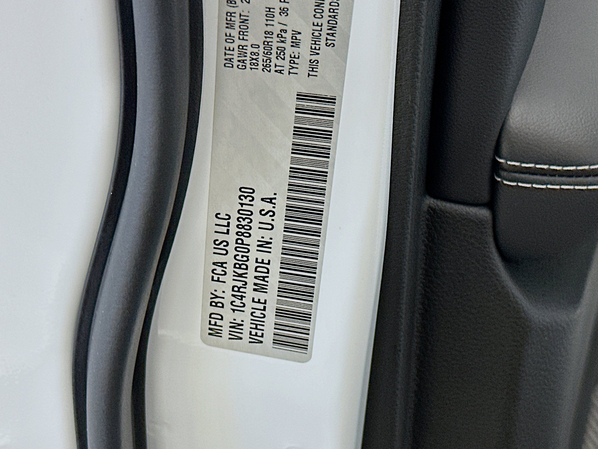 Used 2023 Jeep Grand Cherokee L Limited w/ Trailer Tow Group (B) AWD/4WD image 12