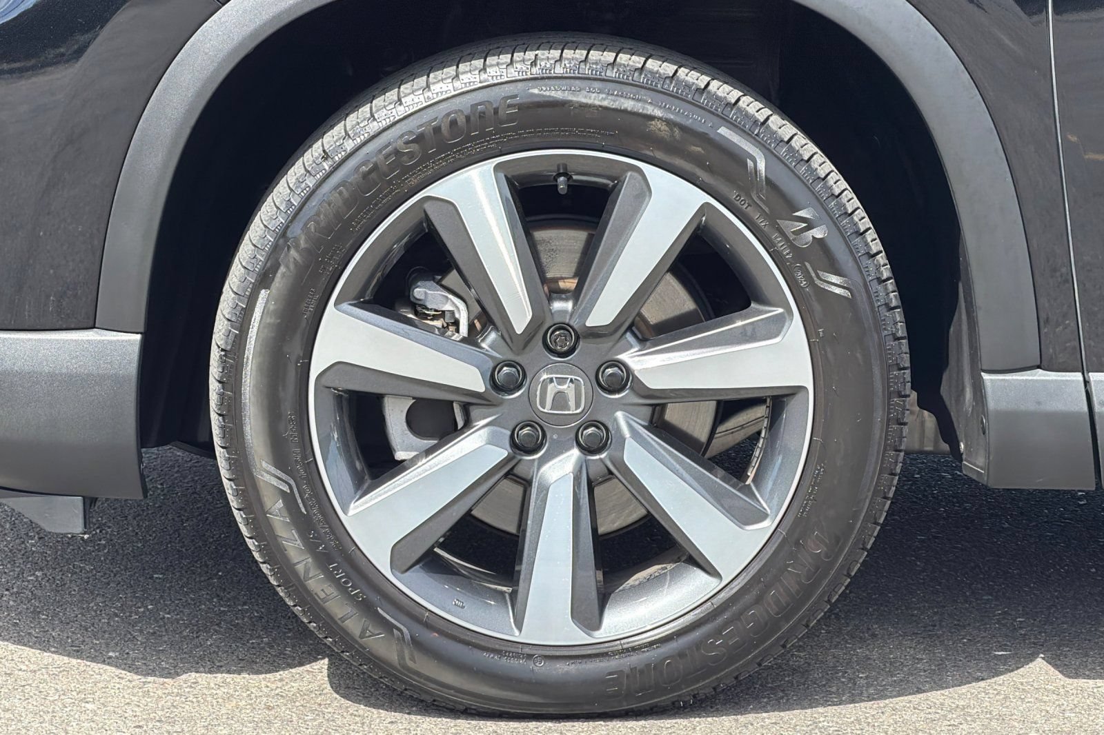 Certified 2025 Honda Pilot Touring image 25