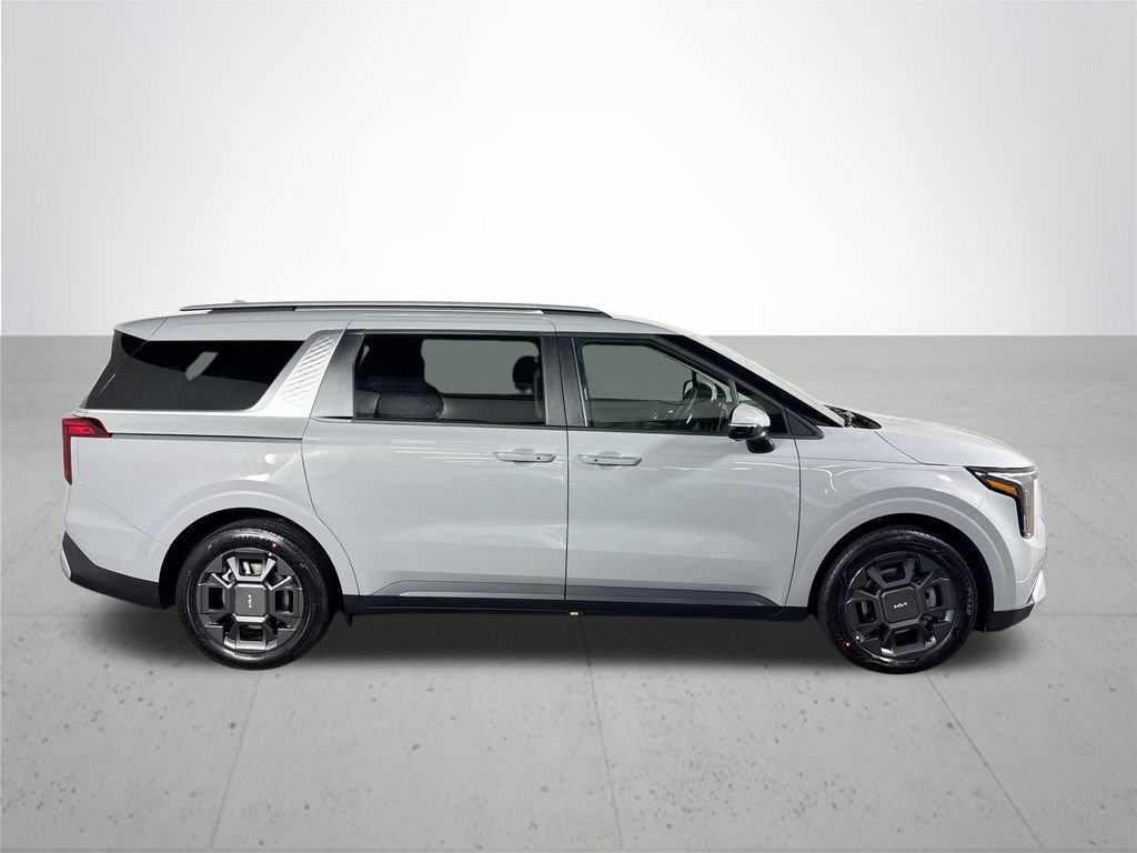 New 2026 Kia Carnival EX FWD image 5