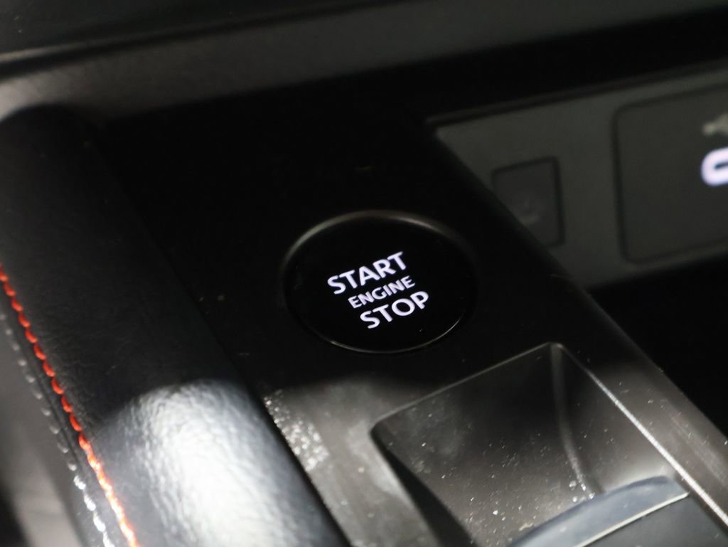 Used 2025 Nissan Kicks SR image 27