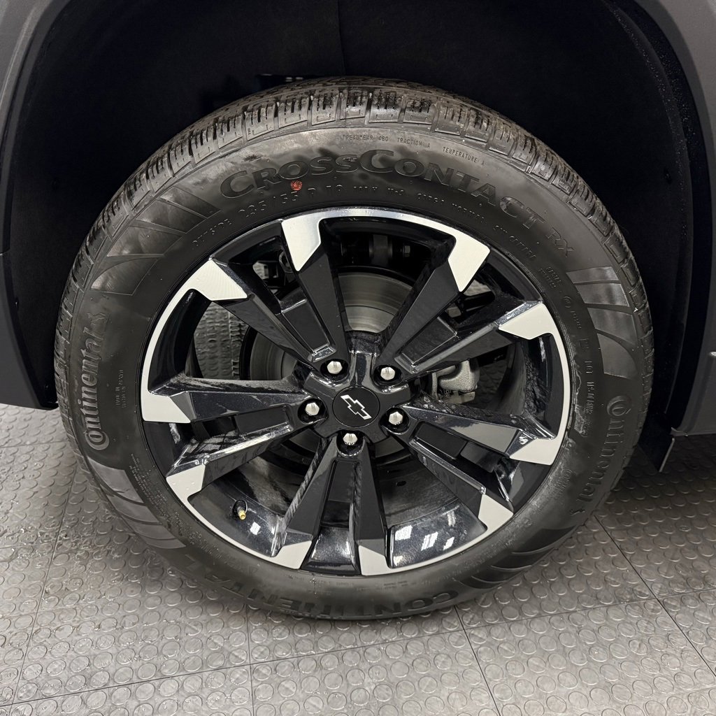 New 2026 Chevrolet Equinox RS w/ LPO, Floor Liner Package image 12