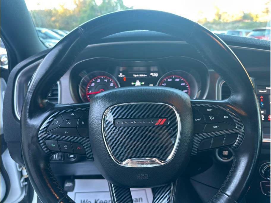 Used 2019 Dodge Charger SXT image 18