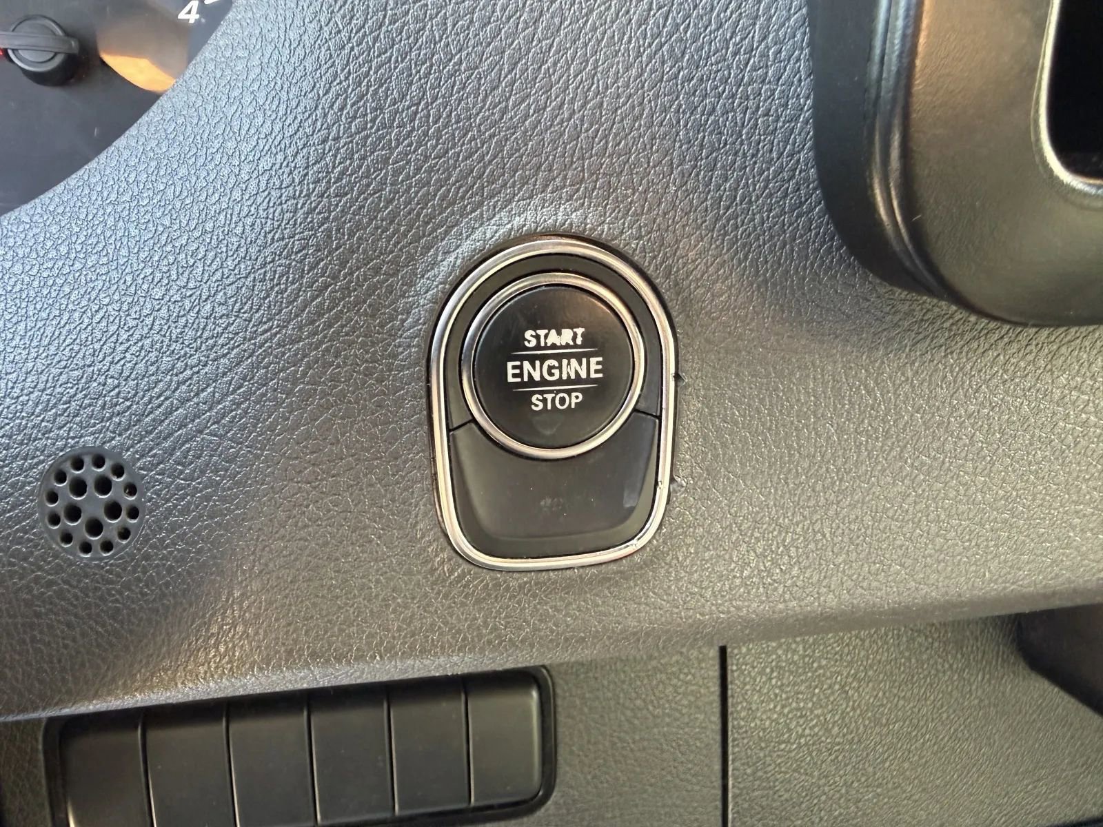 Used 2019 Freightliner Sprinter 170 image 24